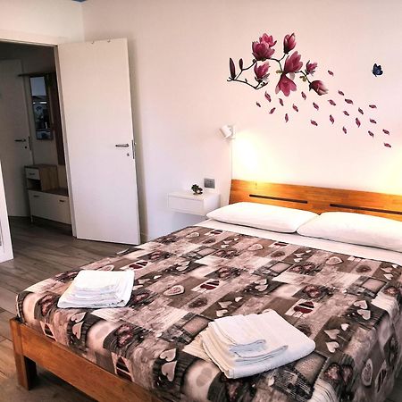 Butterfly Apt In Suna With Garage Verbania Extérieur photo