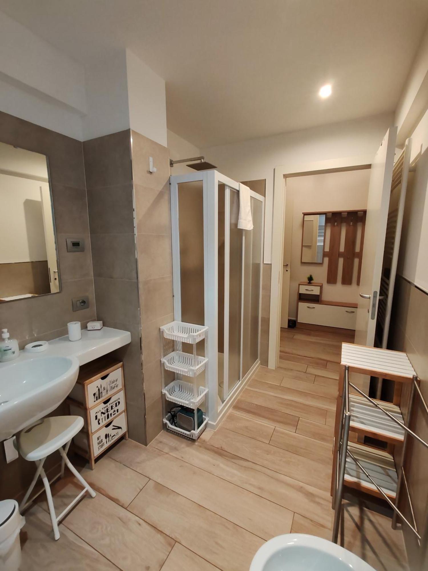 Butterfly Apt In Suna With Garage Verbania Extérieur photo
